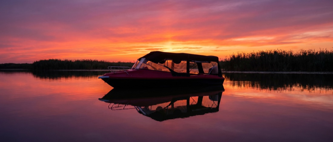 Apus panoramic în tur cu barca pe Delta Dunării
